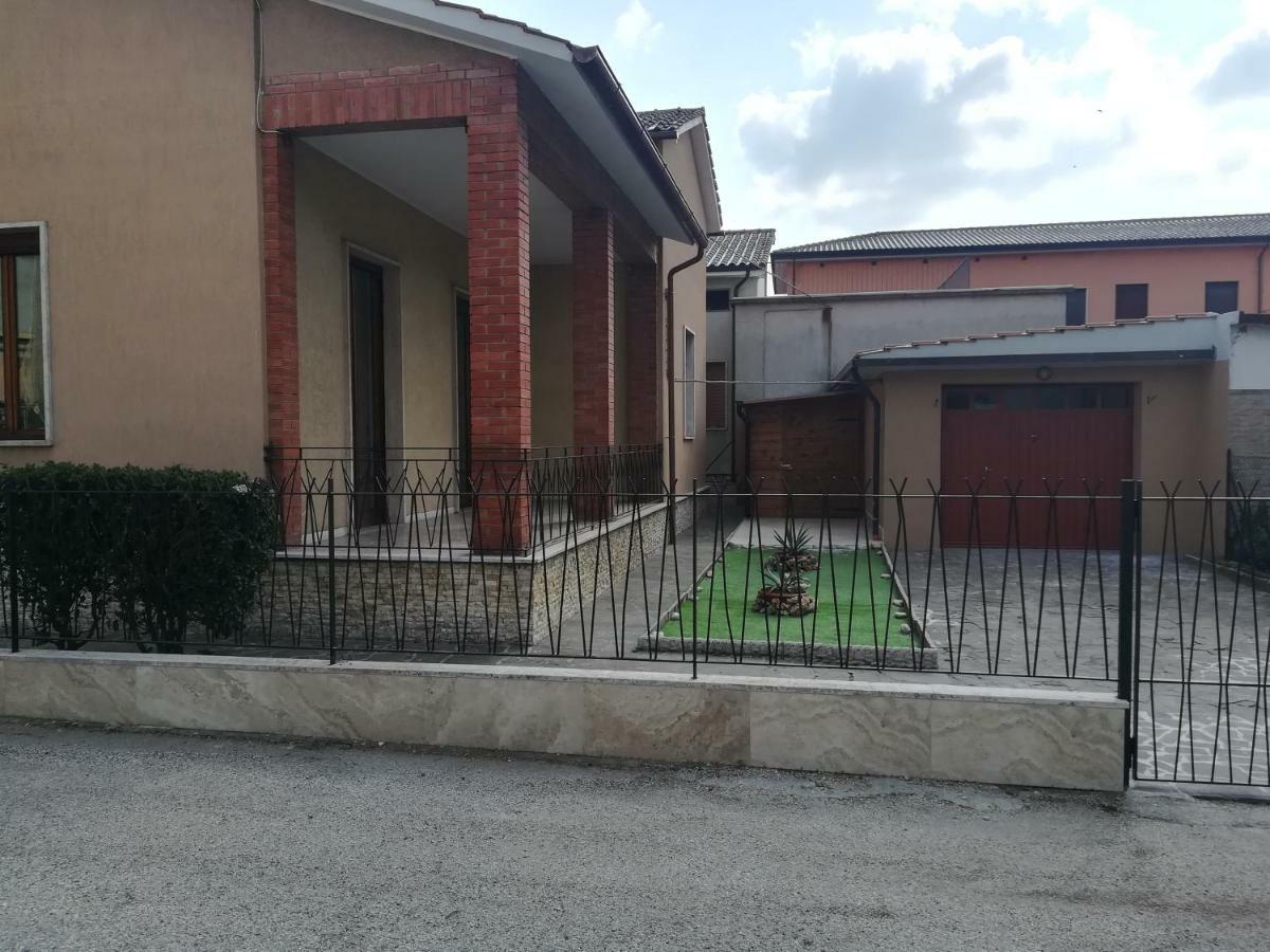 Villa Gina Asís Exterior foto